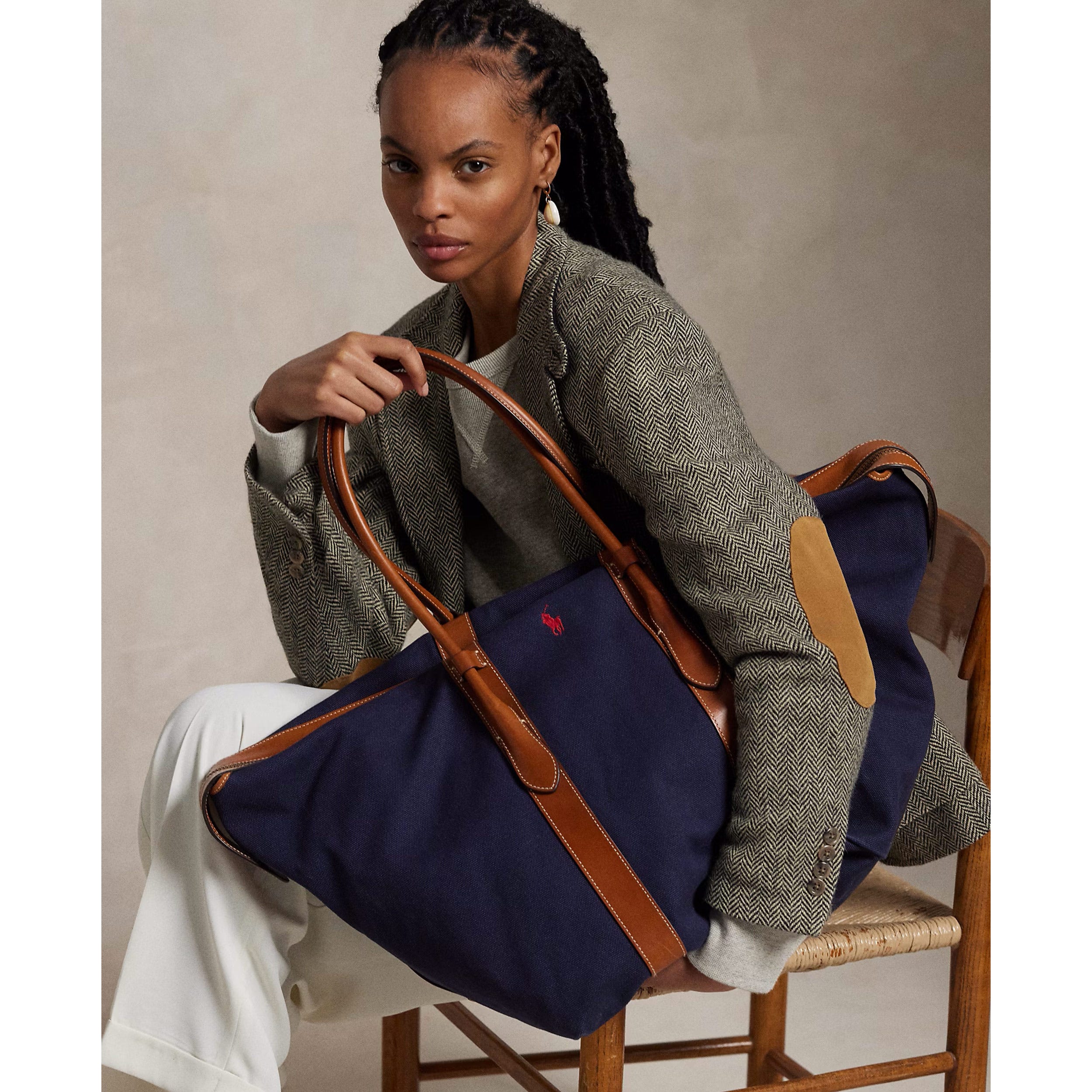 Don’t Book Your Next Flight Without One of These Totes