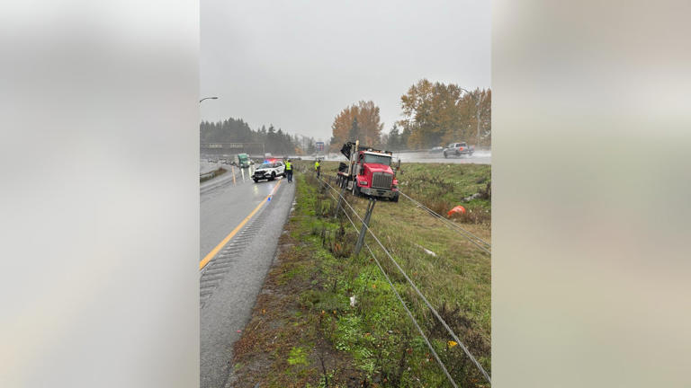 Heavy rain slams Seattle, causing urban flooding