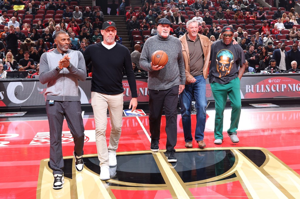 Ex-Bulls guard Randy Brown desperately trying to salvage Michael Jordan-Scottie  Pippen relationship after 'Last Dance' drama