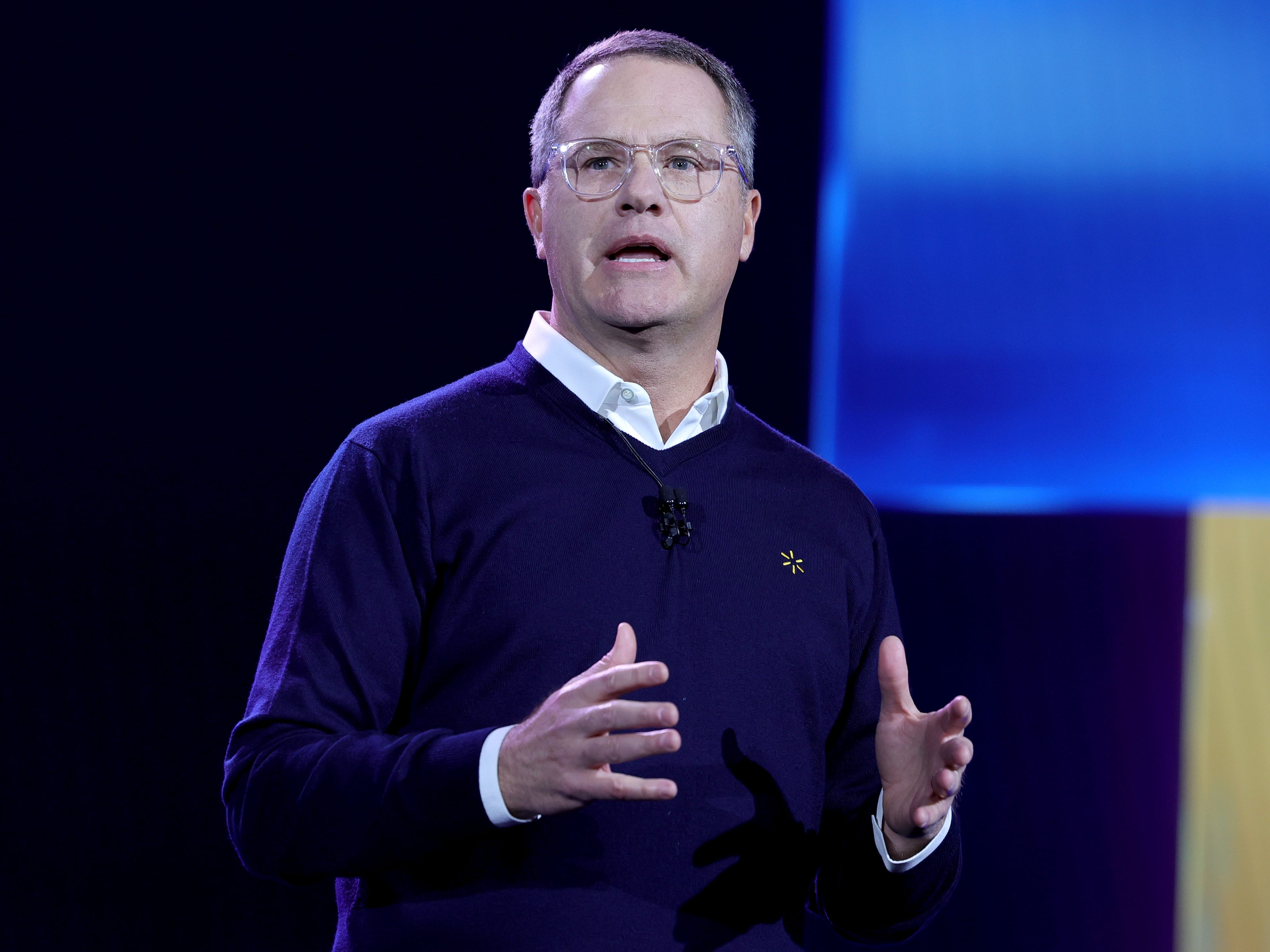 Why Walmart's retiring CEO swears by collecting shopping carts
