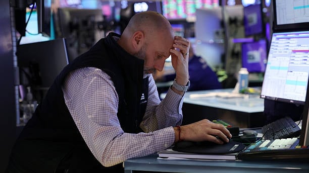 Wall Street Falls As Concerns Over A Renewed AI Bubble Rise