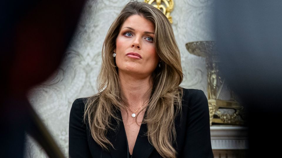 Lindsey Halligan afirma que «no faltan minutos» en las transcripciones del gran jurado en el caso de James Comey.