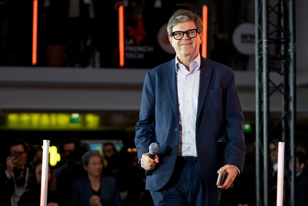 Lleva cuarenta años acertando con la IA. Ahora cree que todo el mundo está equivocado.