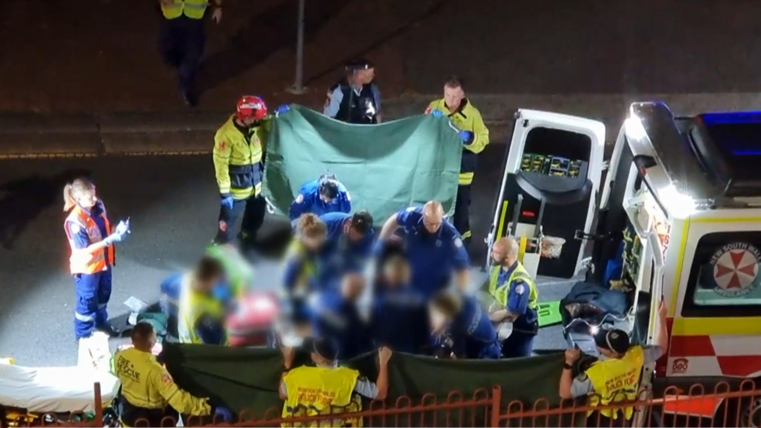 Teen charged after pregnant woman and unborn baby die in Sydney crash