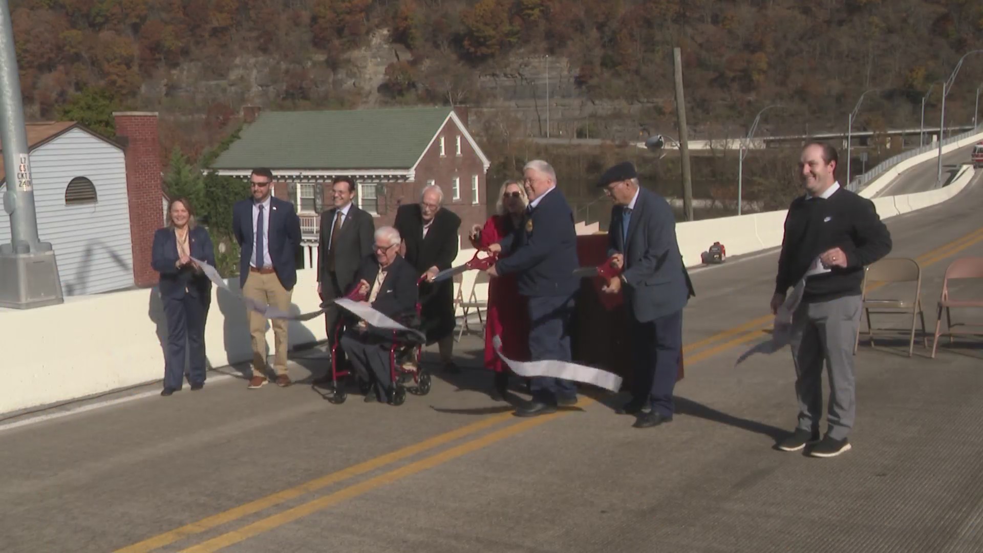 Montgomery Bridge opens after years of construction