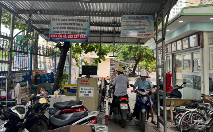 Yêu cầu kiểm tra, xử lý về phản ánh thu phí giữ xe vượt mức ở Bệnh viện Đa khoa Khánh Hòa