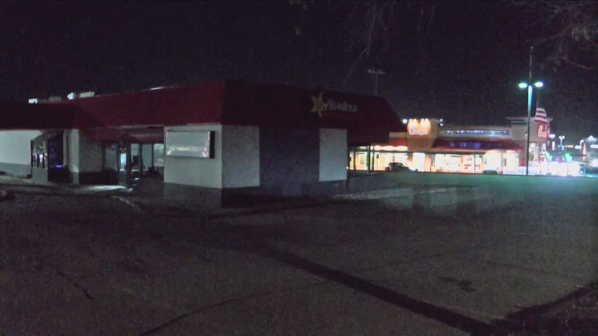 Mall Hardee's Closes, Raising Cane's Opens Soon