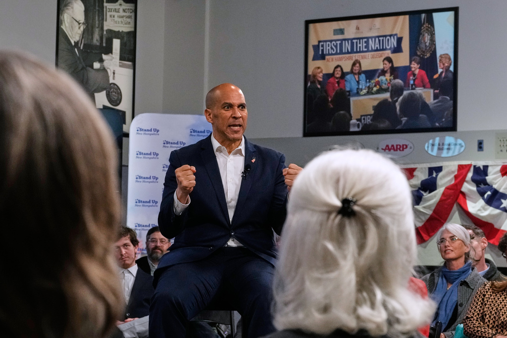 Cory Booker dice que los demócratas necesitan «volver a la carga» tras haber desperdiciado una jugada importante.
