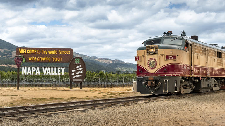 California's Vintage Train Is A Luxe Napa Wine Country Favorite With ...