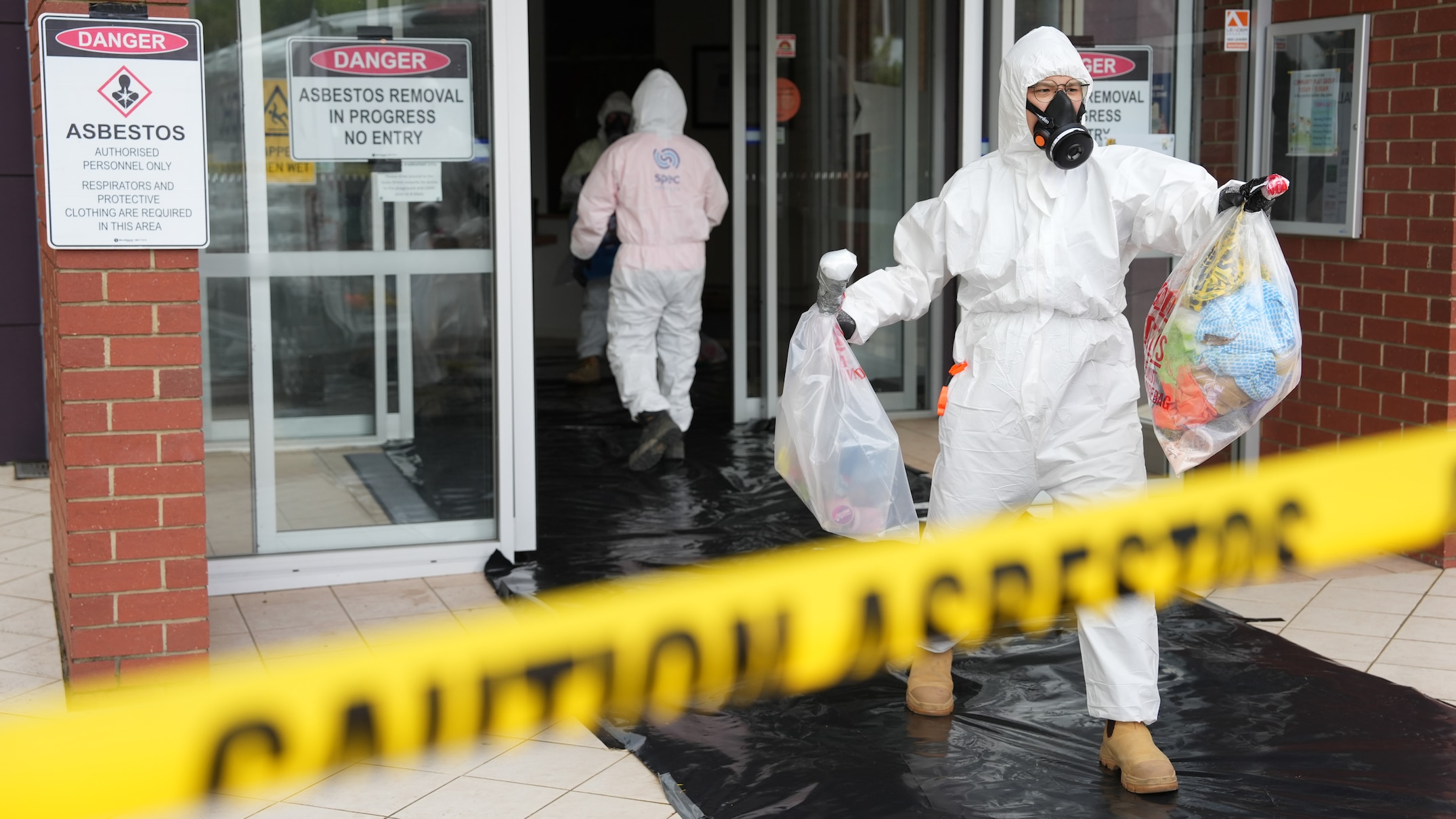 First school reopens as risk from asbestos exposure deemed #39 extremely low #39