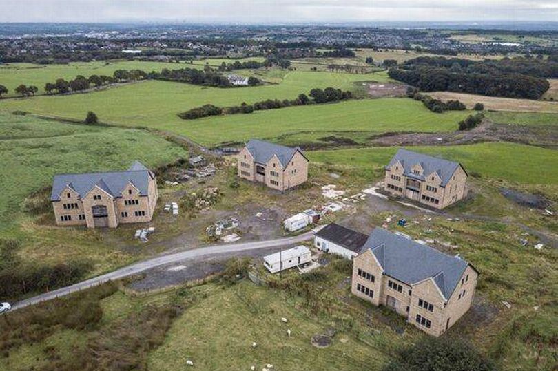 Sara Cox's life in the countryside from arson tragedy to fear for dad