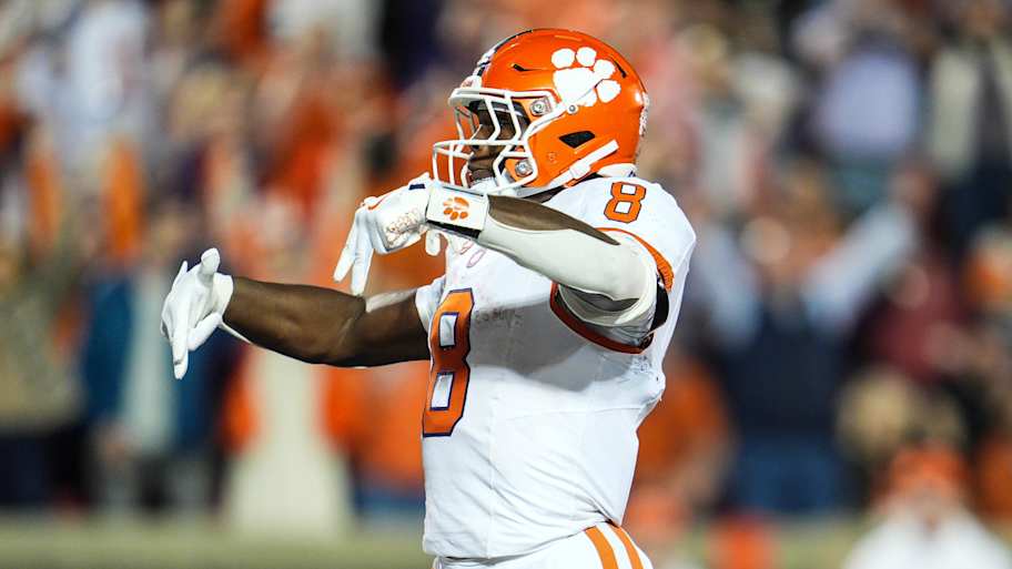 Clemson S Resilience On Display In Critical Win Over No 20 Louisville