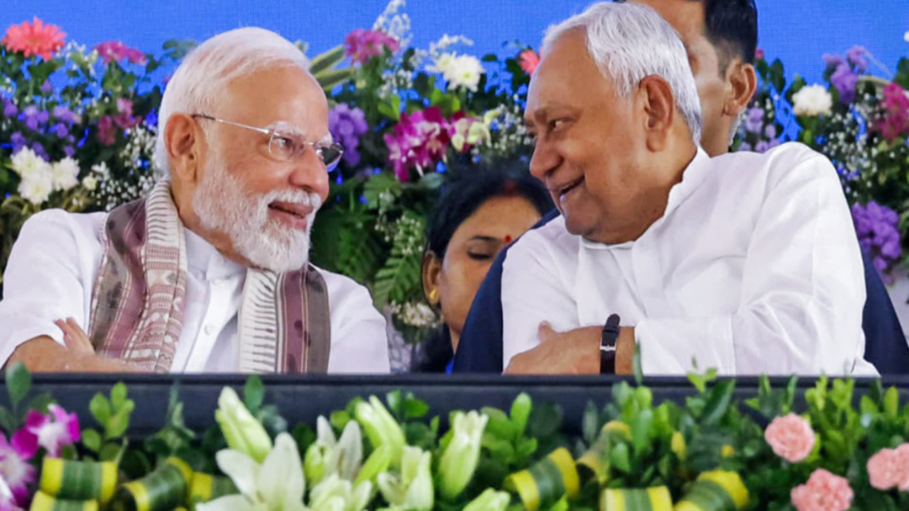 Who Are Sanjay Yadav and Rameez, in Focus as Lalu’s Daughter Rohini ...