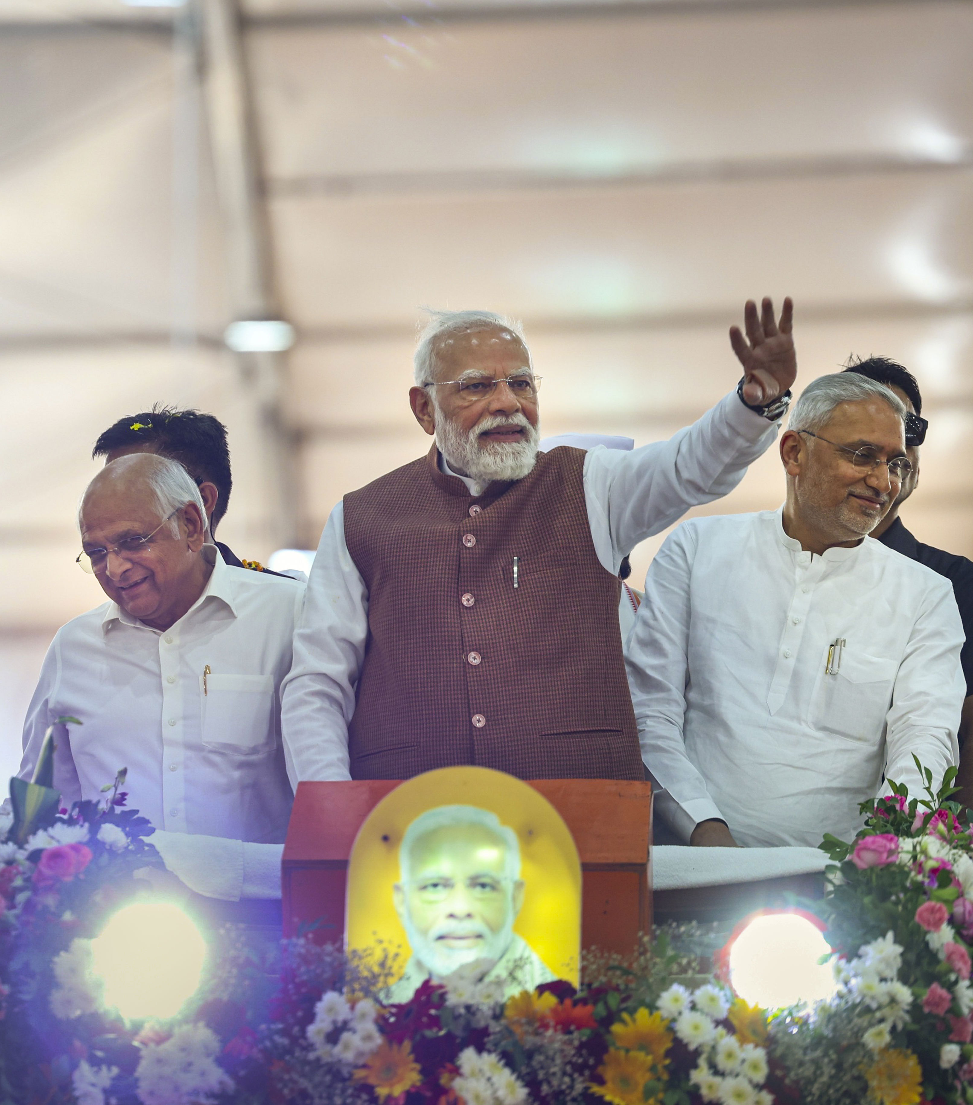 PM hails tribal community's contribution to freedom struggle; accuses ...