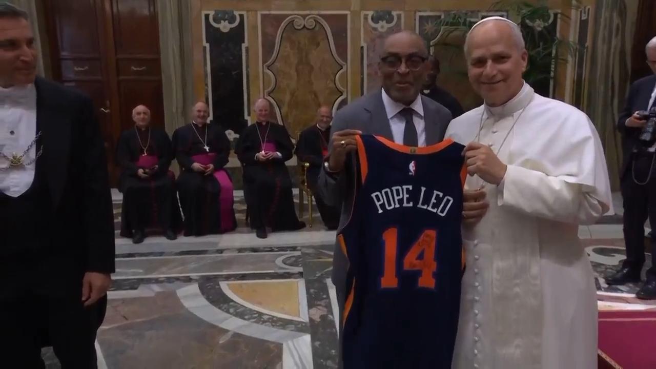 Spike Lee gifts Pope Leo XIV a New York Knicks shirt, during world of ...