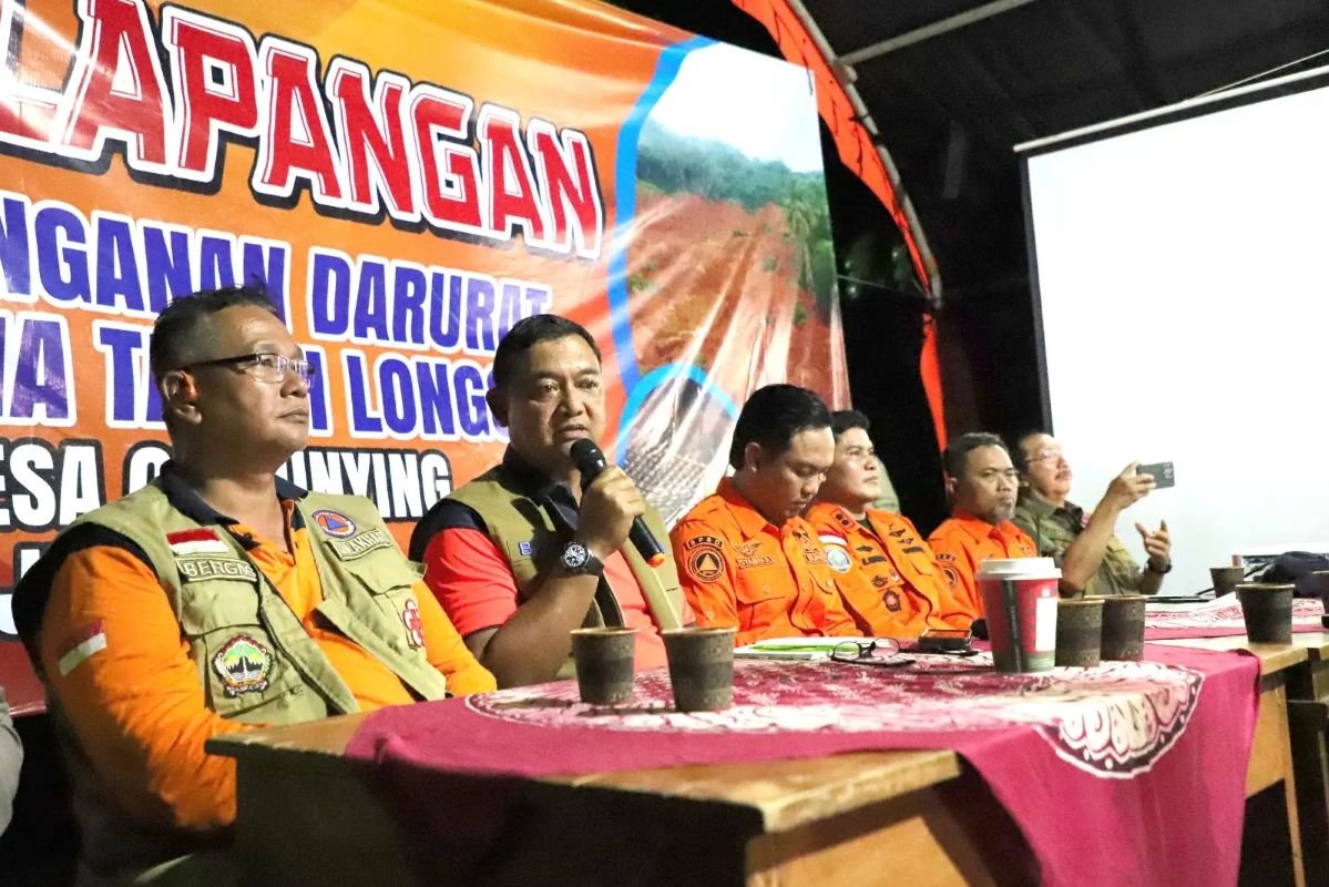 BNPB Turunkan 512 Personel Bantu Cari Korban Longsor Cilacap