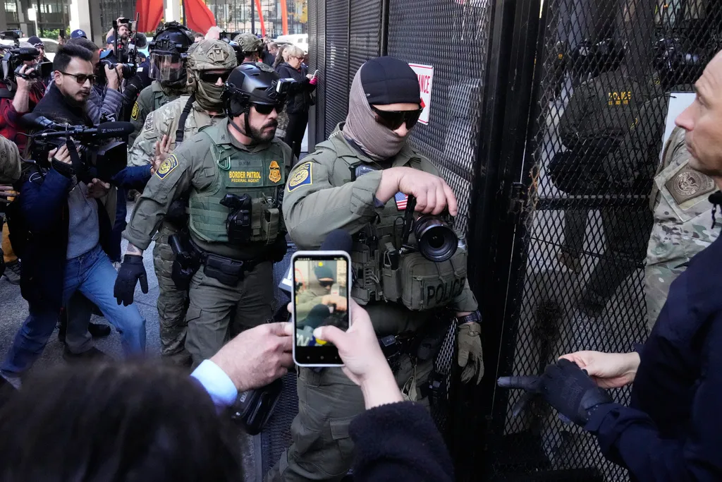 Border Patrol 'will go anywhere' to arrest illegal immigrants in 2026 ...