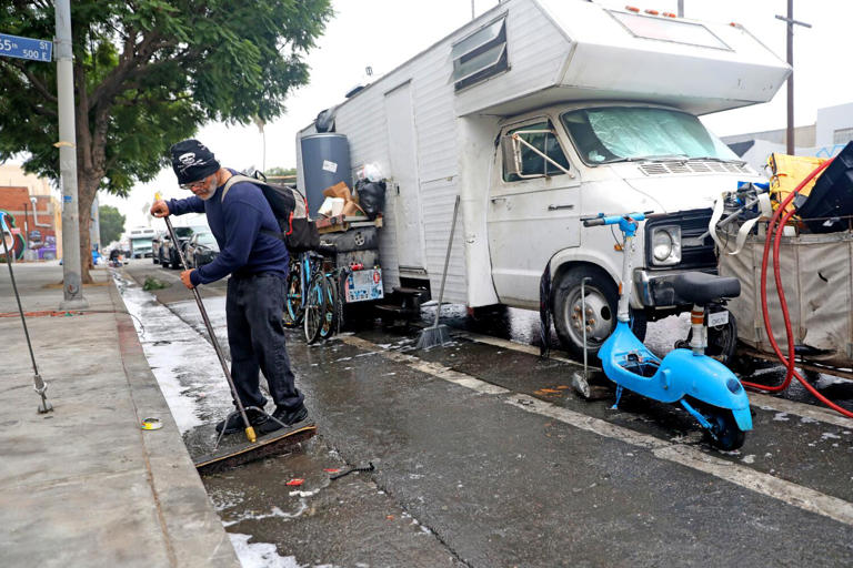 The mayor lifted a homeless emergency declaration. South L.A. merchants ...