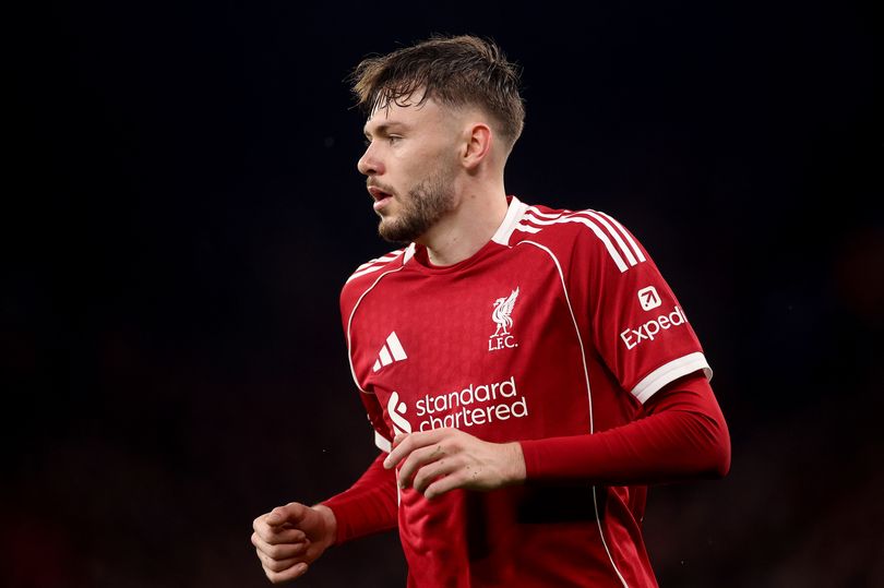 Arne Slot informa sobre la lesión de Conor Bradley antes del partido Leeds vs Liverpool