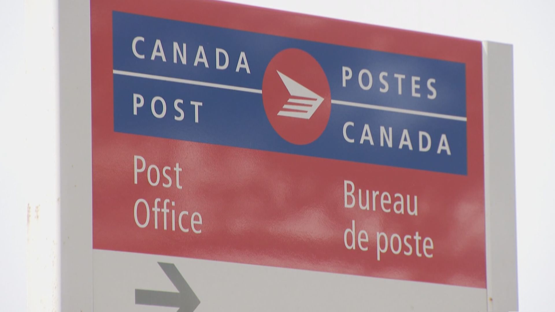 Should Canadians brace for another Canada Post strike this holiday season?