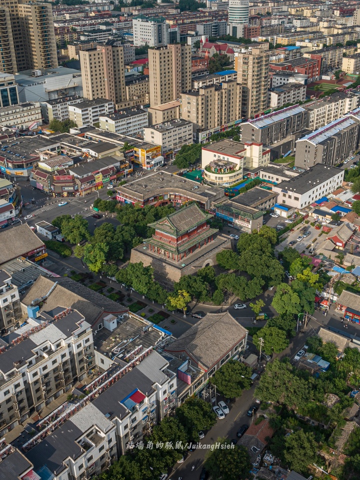 TRL Fashion Moments That Made Us Cringe