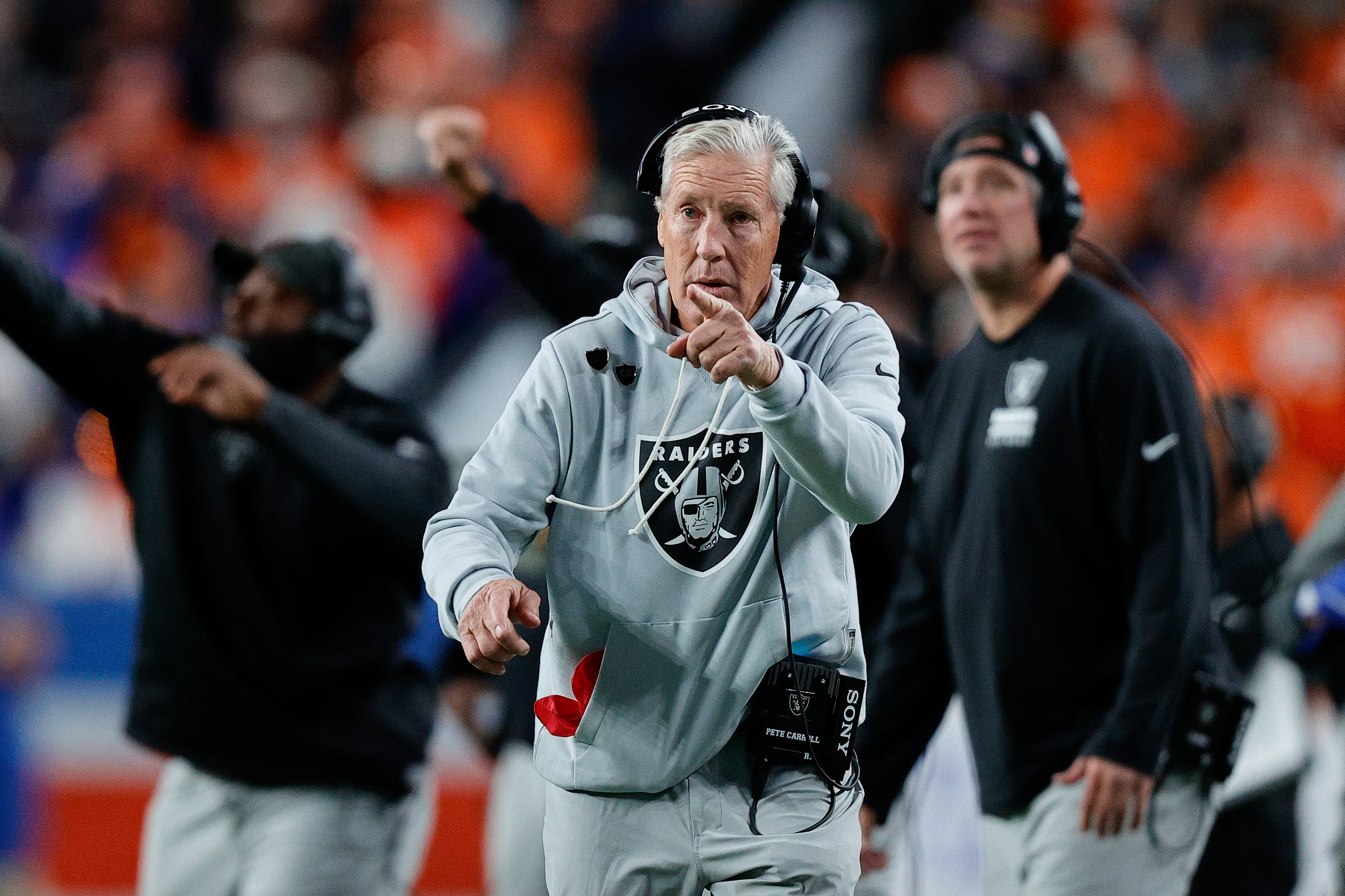 Raiders Stagger Into Monday Night Showdown With Cowboys, Searching for ...