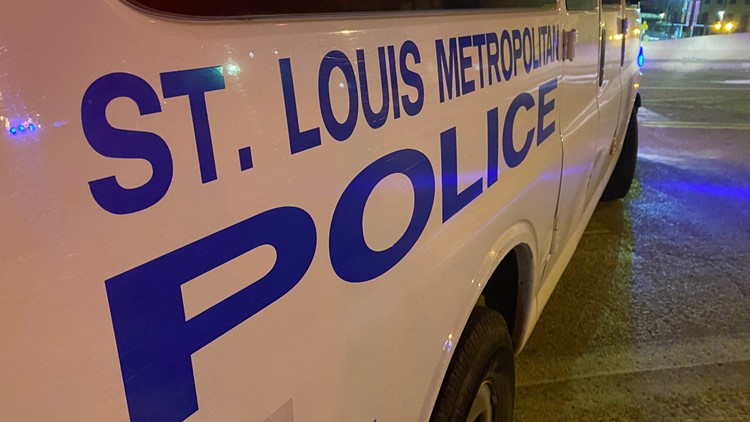 14-year-old girl wounded after dispute involving mother at St. Louis Jimmy John's