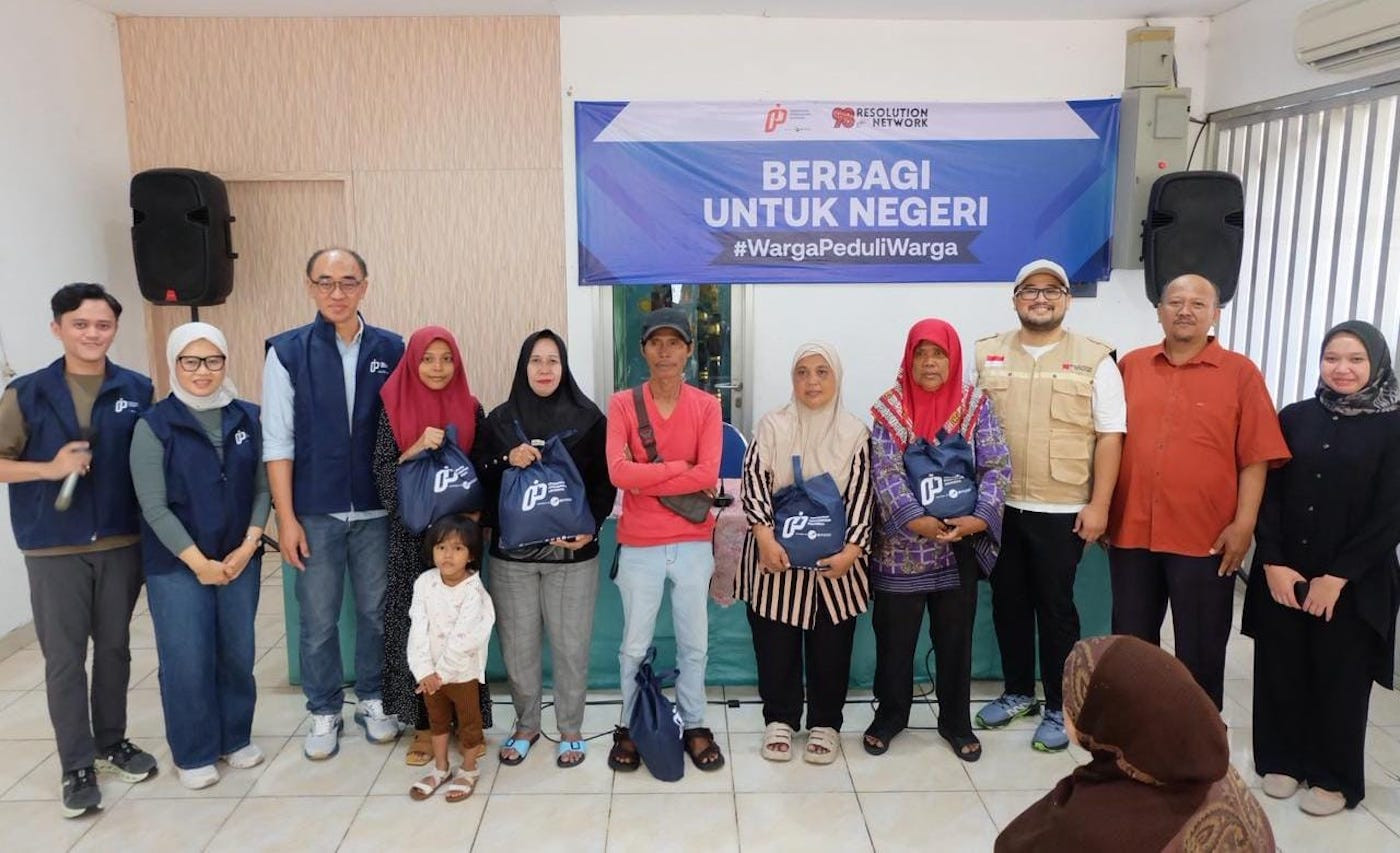 Ojek Online dan Warga Rentan Dapat Bantuan Sembako dari Jaringan 98