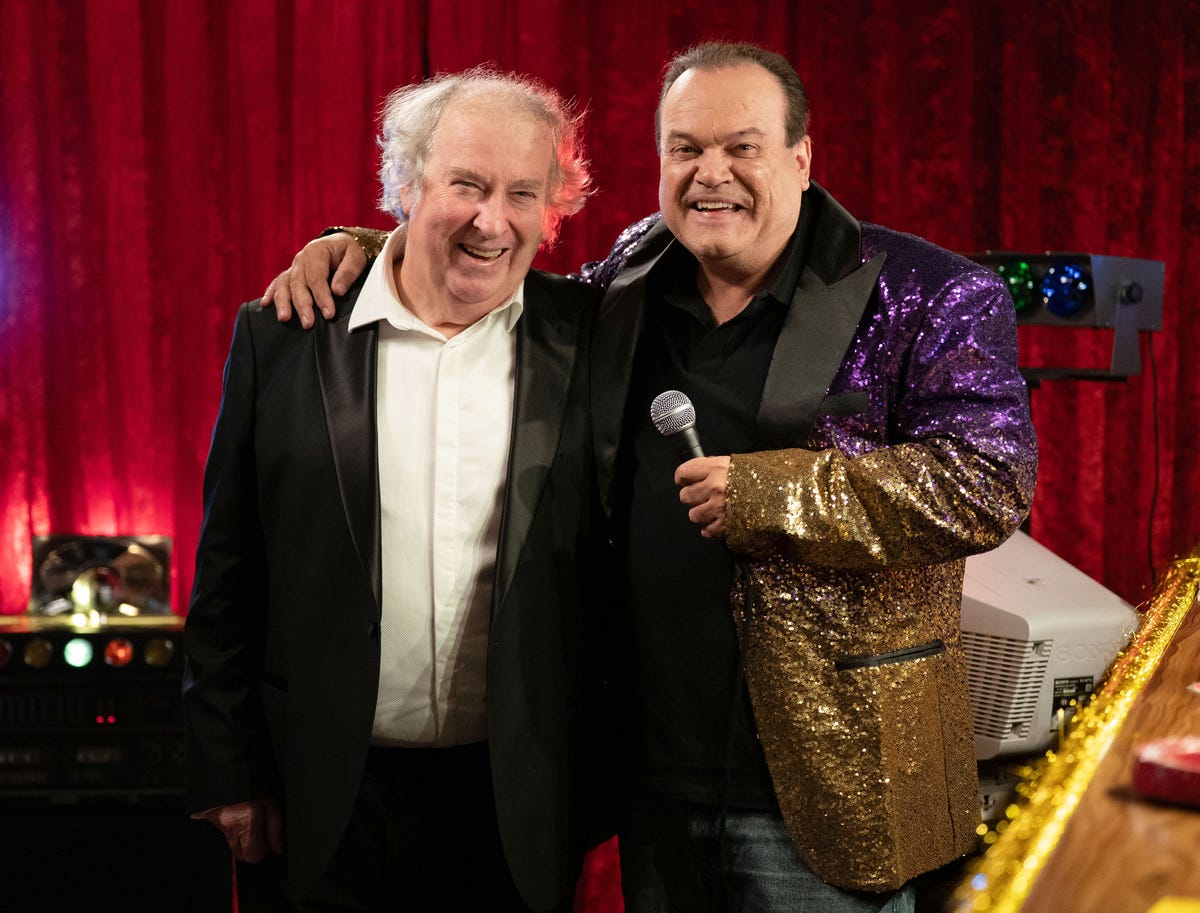 Nigel and Barry in EastEnders as Shaun Williamson returns