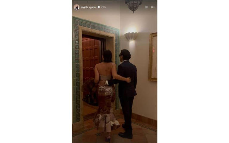 Ángel compartió una fotografía junto a su esposo Christian Nodal. / @angela_aguilar_