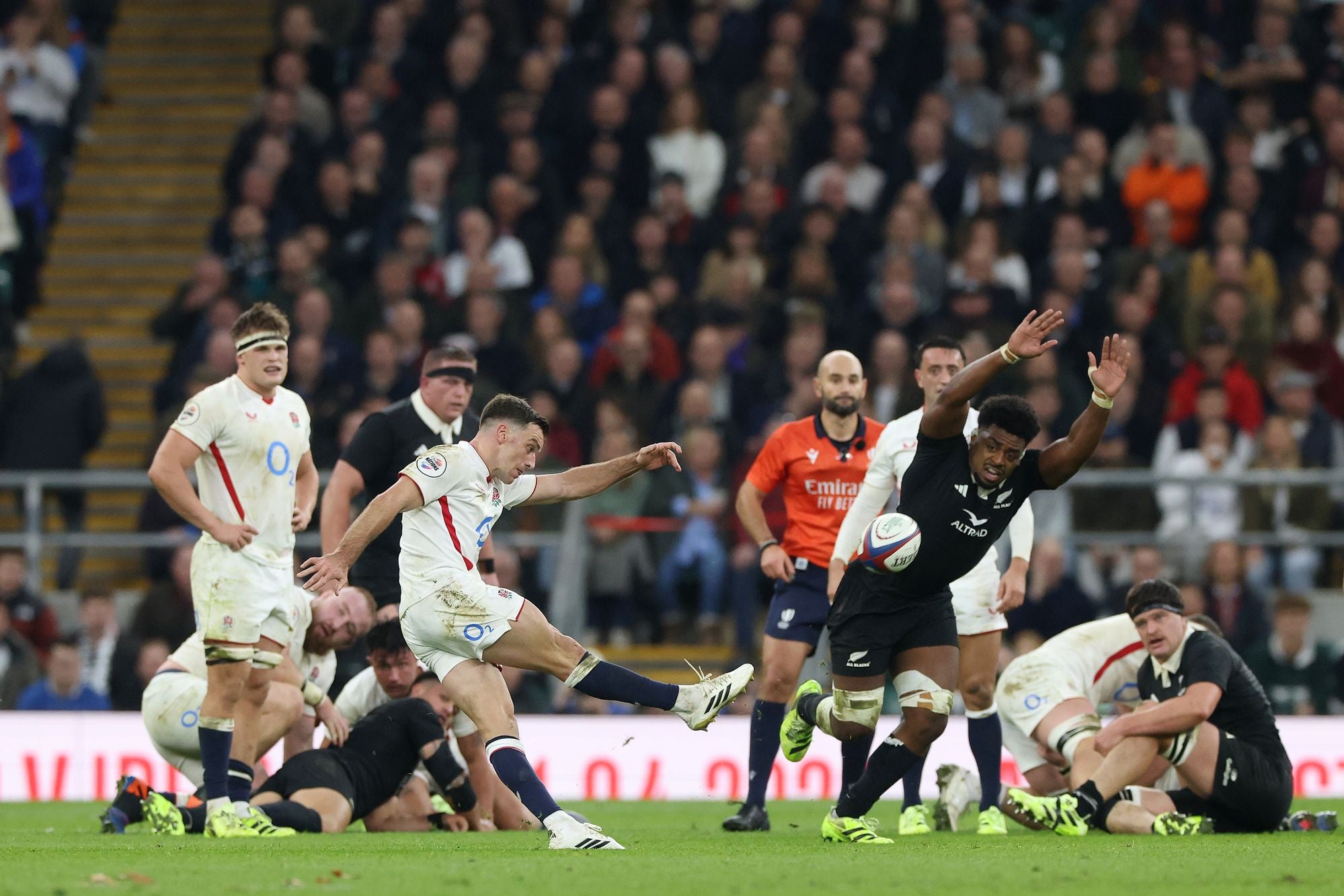 Borthwick gamble pays off as England outclass All Blacks in famous win