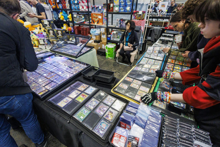 Father goes the extra mile to make his son's day at Pokemon card  convention. 'That gave