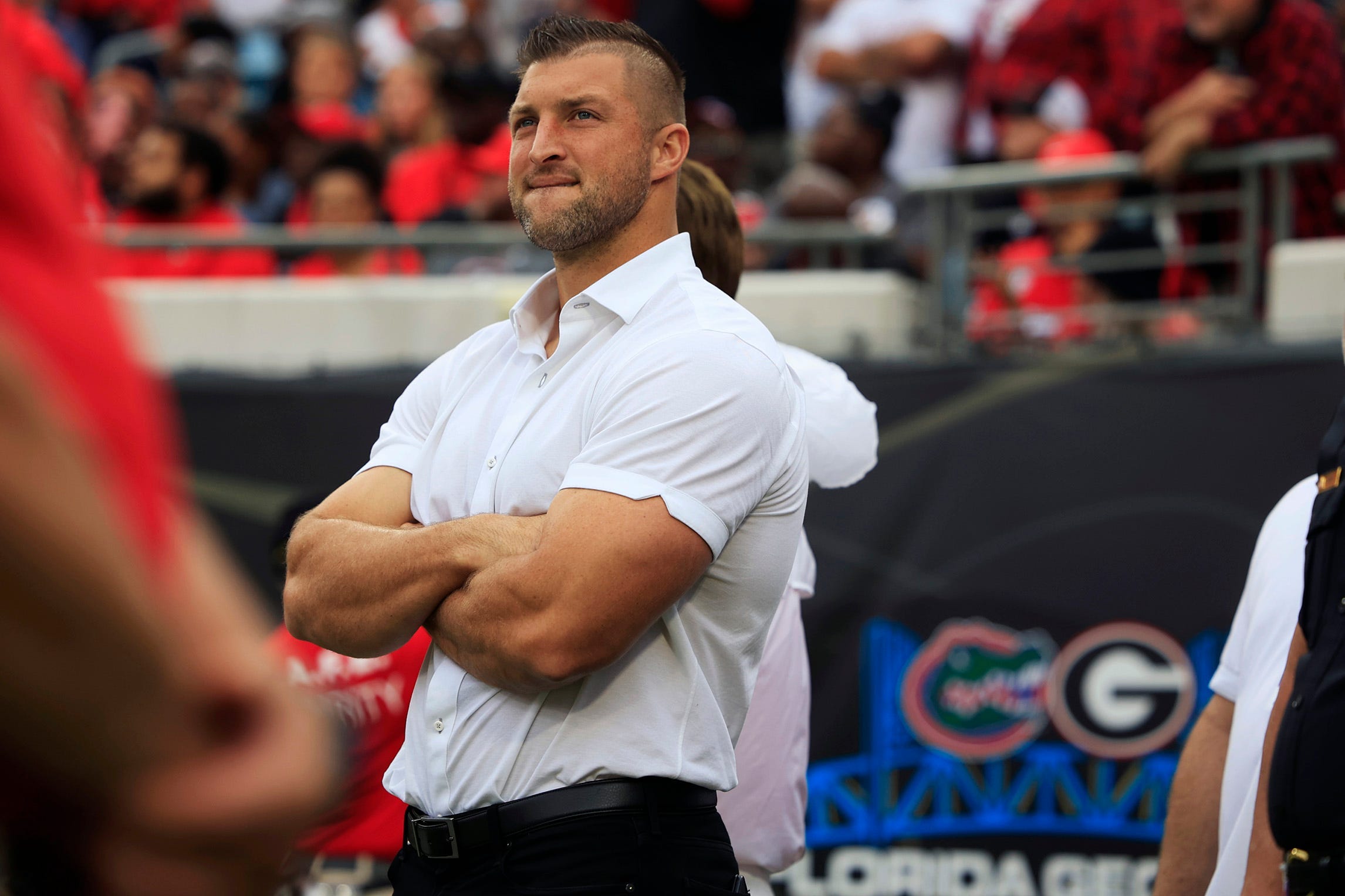 Tim Tebow, Laura Rutledge wear Georgia jerseys on SEC Nation
