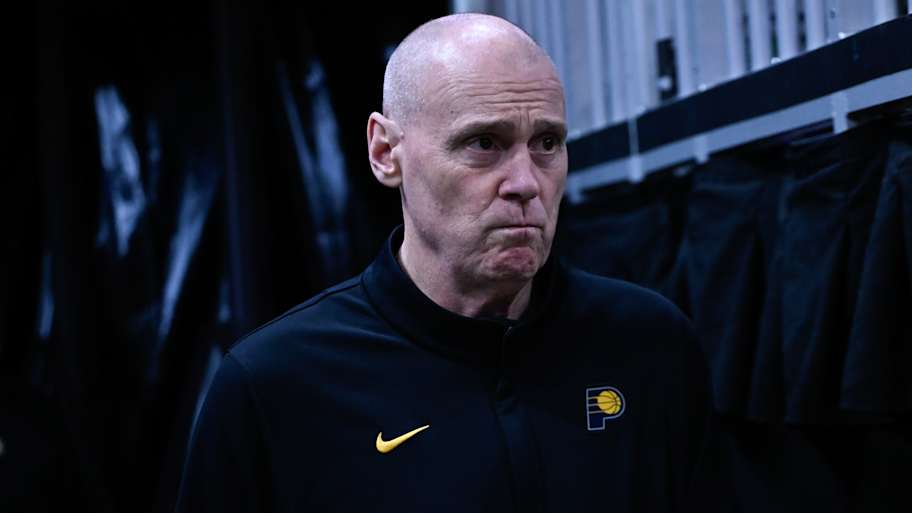Indiana Pacers head coach Rick Carlisle against the Golden State Warriors. | Anadolu/GettyImages