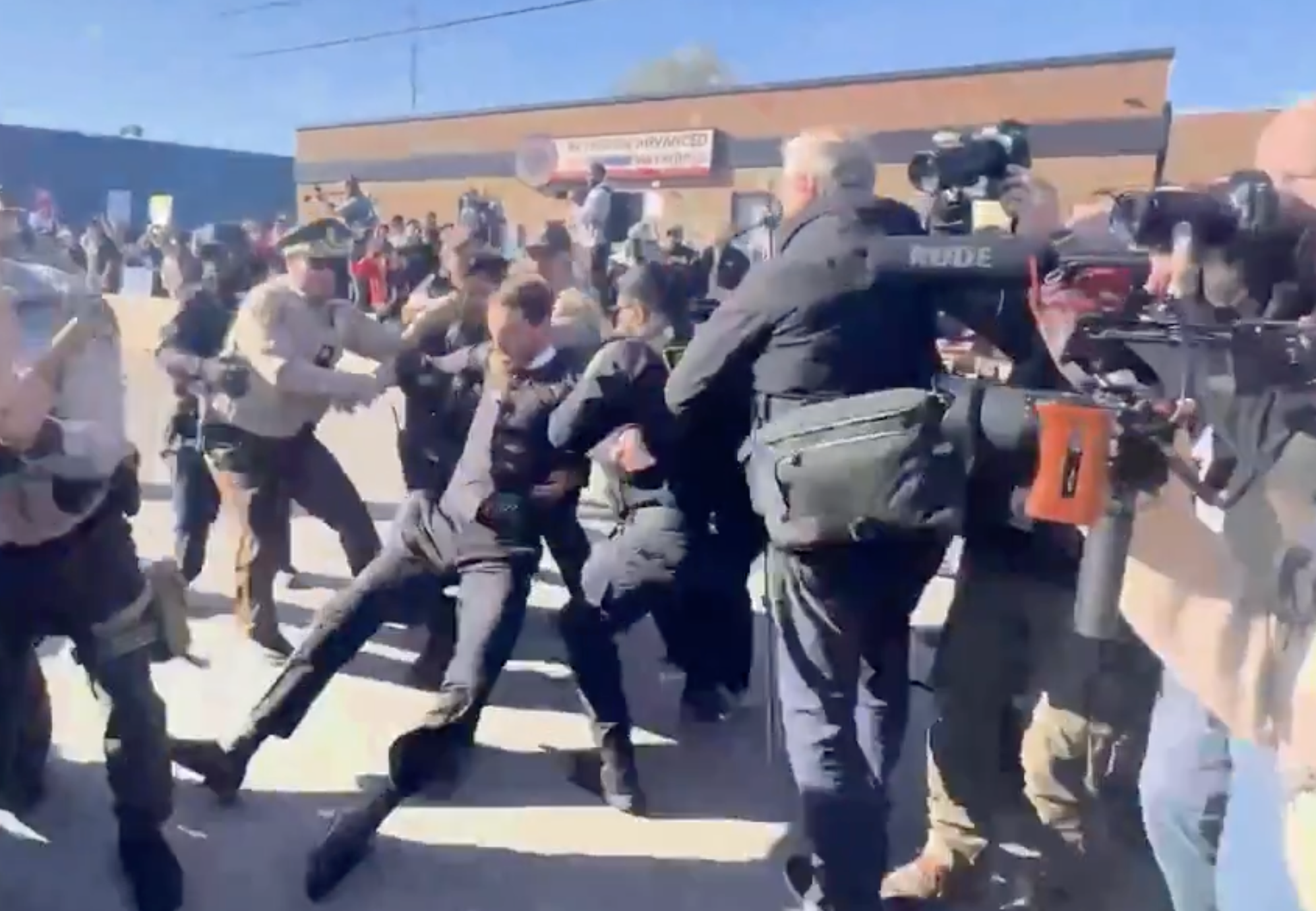 At least seven faith leaders arrested at Broadview ICE facility protest
