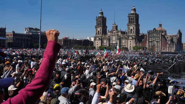 Thousands march in Gen Z protests against crime and corruption in Mexico