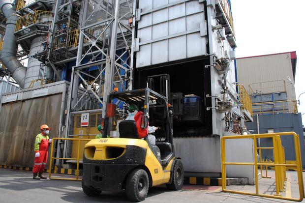 Pemerintah Hancurkan 5,7 Ton Udang Terkontaminasi Cesium-137