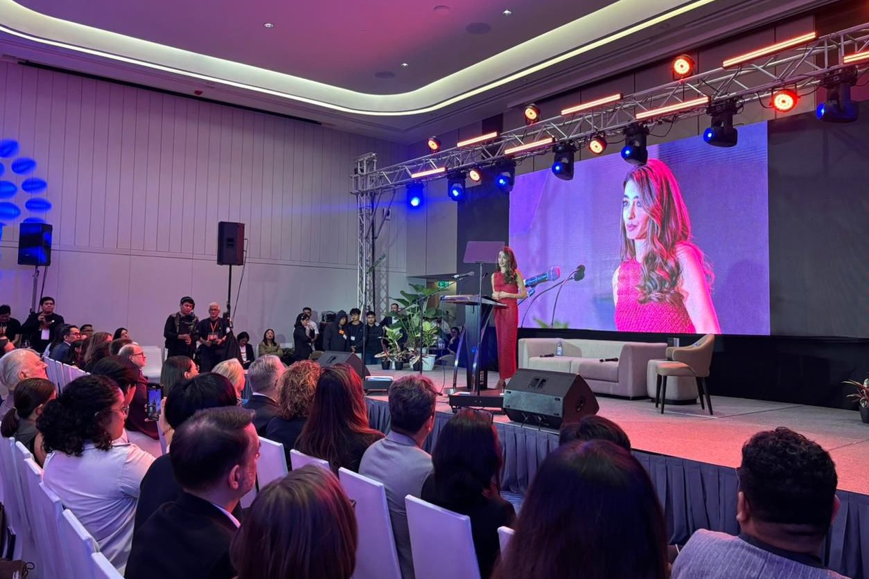 Amal Clooney Dorong AI Atasi Kesenjangan Hukum