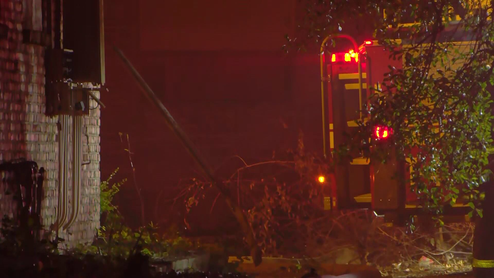 Crews battle fire in Orange Mound