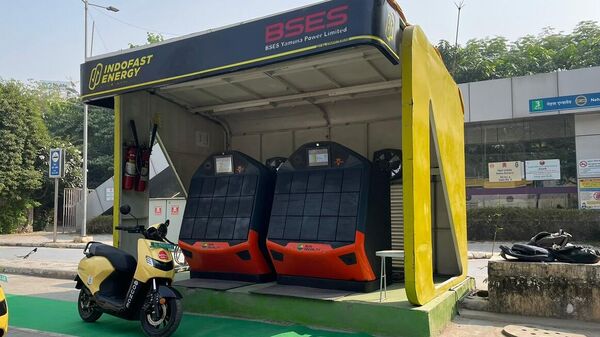 Indofast to add 10,000 battery swap stations as part of 10,000 cr expansion
