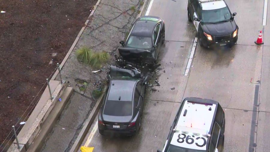 1 killed in 2-car crash on 10 Freeway in Boyle Heights; lanes closed
