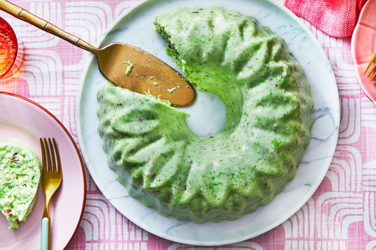 Lime Gelatin and Cottage Cheese Salad