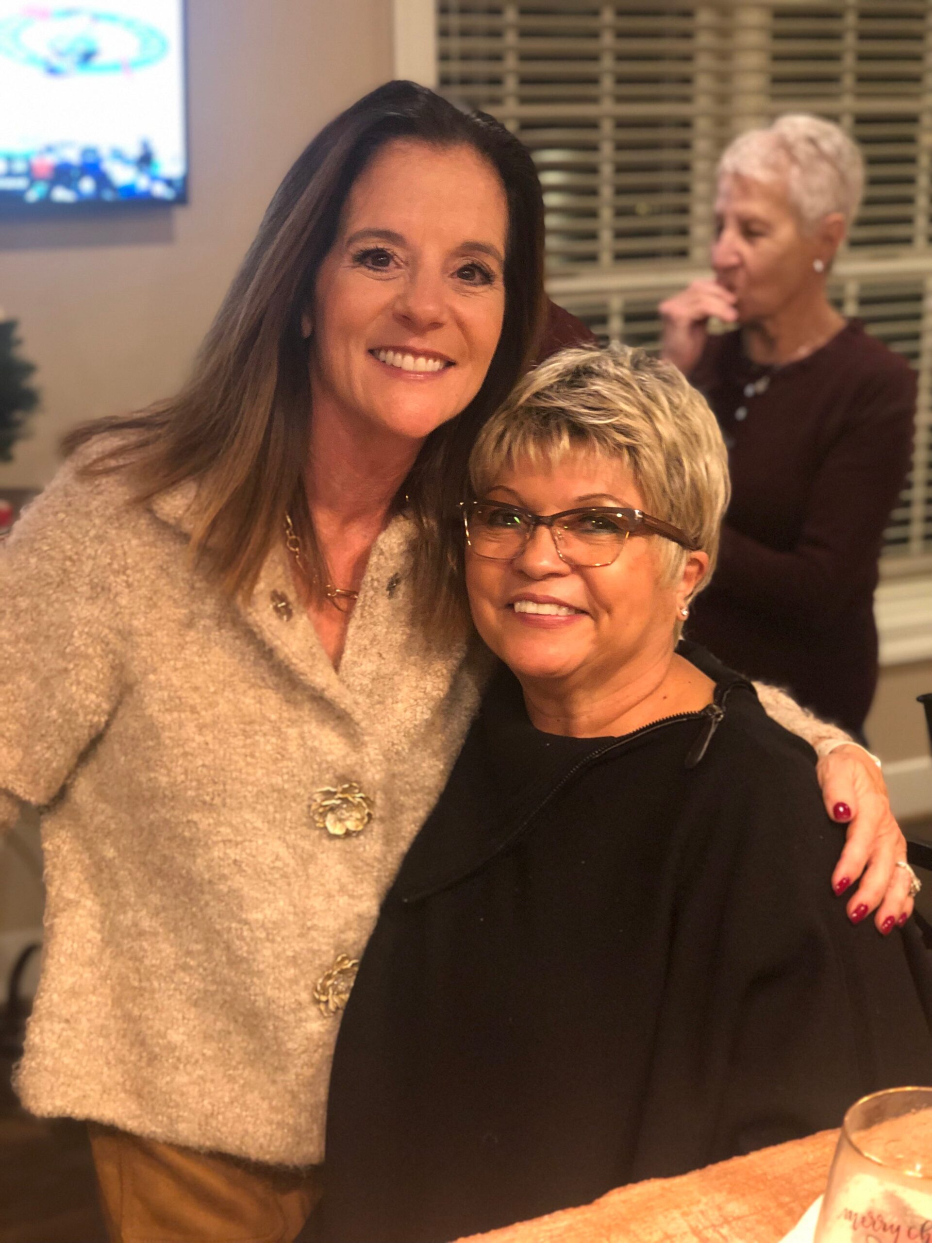 Die Autorin und ihre Tante stehen sich weiterhin nahe, obwohl sie nicht mehr zusammenleben.