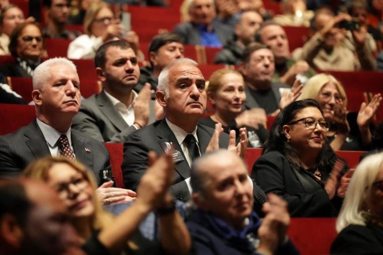 Muazzez Abacı'ya veda... Torunu konuşmasında gözyaşlarına boğuldu