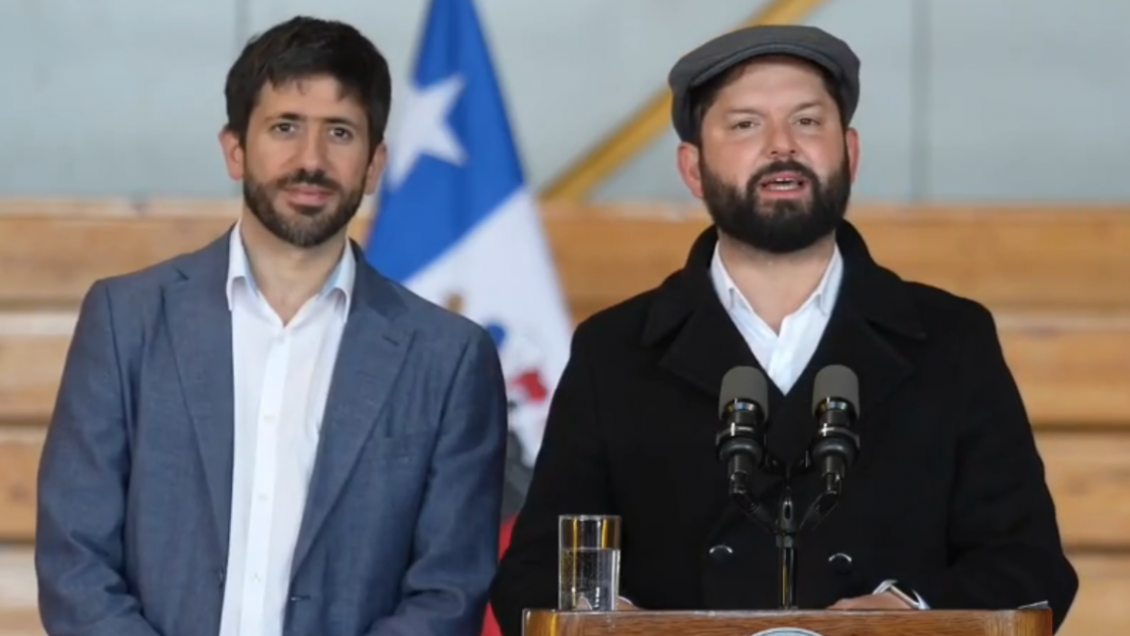 Presidente Boric tras votar: "Lo que se juega hoy es seguir ...