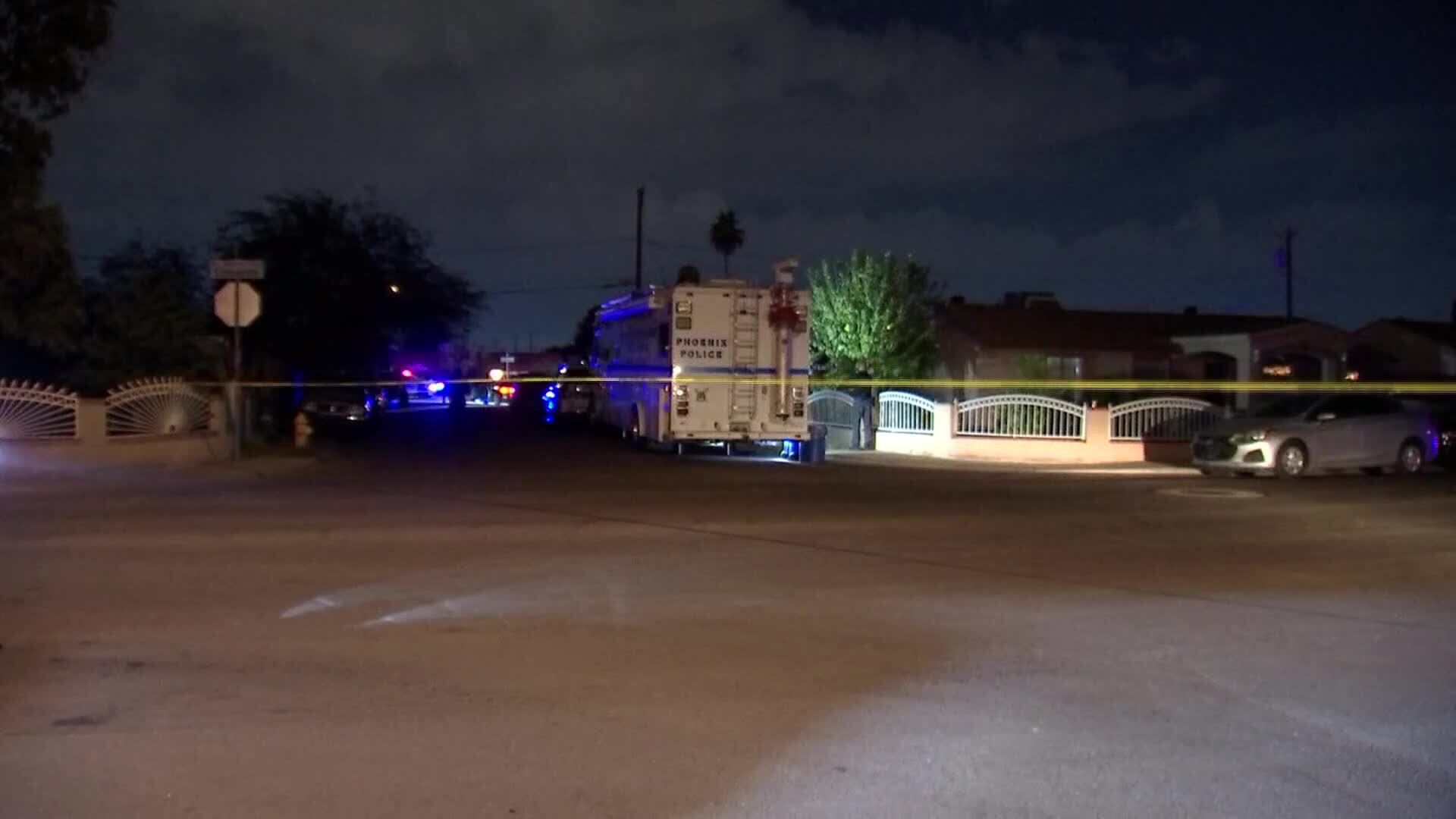 1 dead, 1 hurt after shooting in west Phoenix