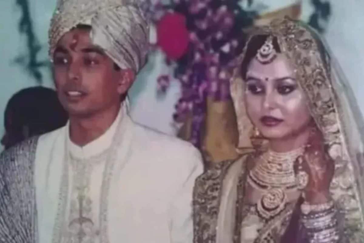 Rohini Acharya's Husband, Samaresh Singh, Investment Banker And DU ...