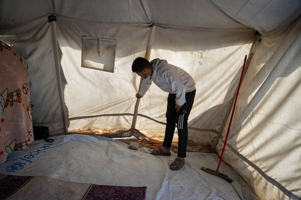 Displaced Palestinians in the Gaza Strip flooded by massive rains in ...