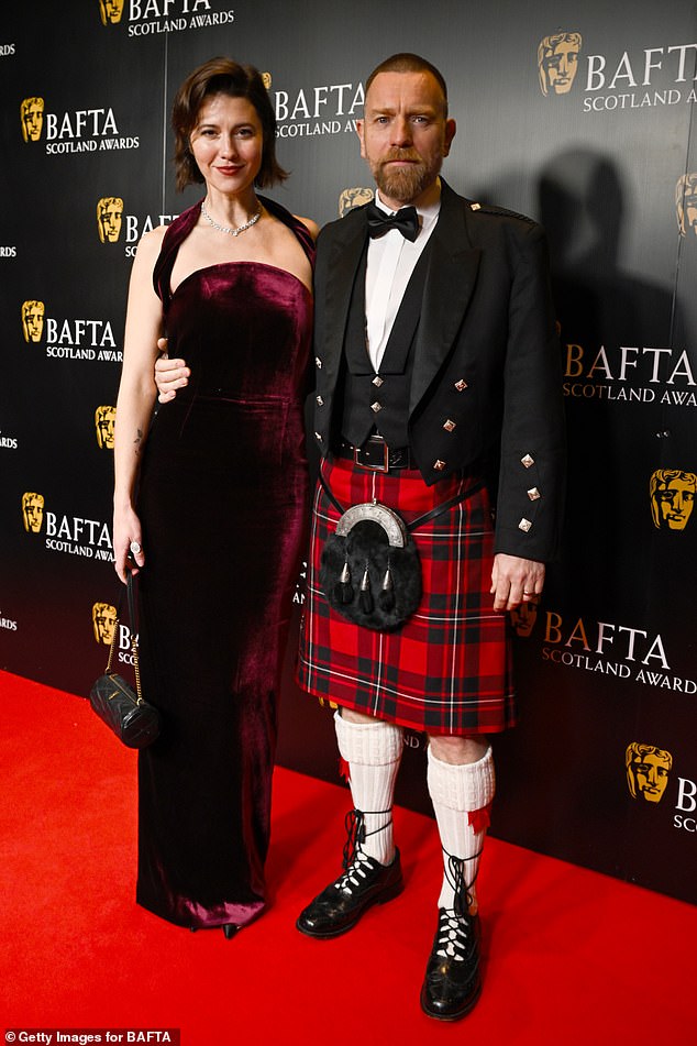 Mary Elizabeth Winstead and her kilt wearing husband Ewan McGregor look ...