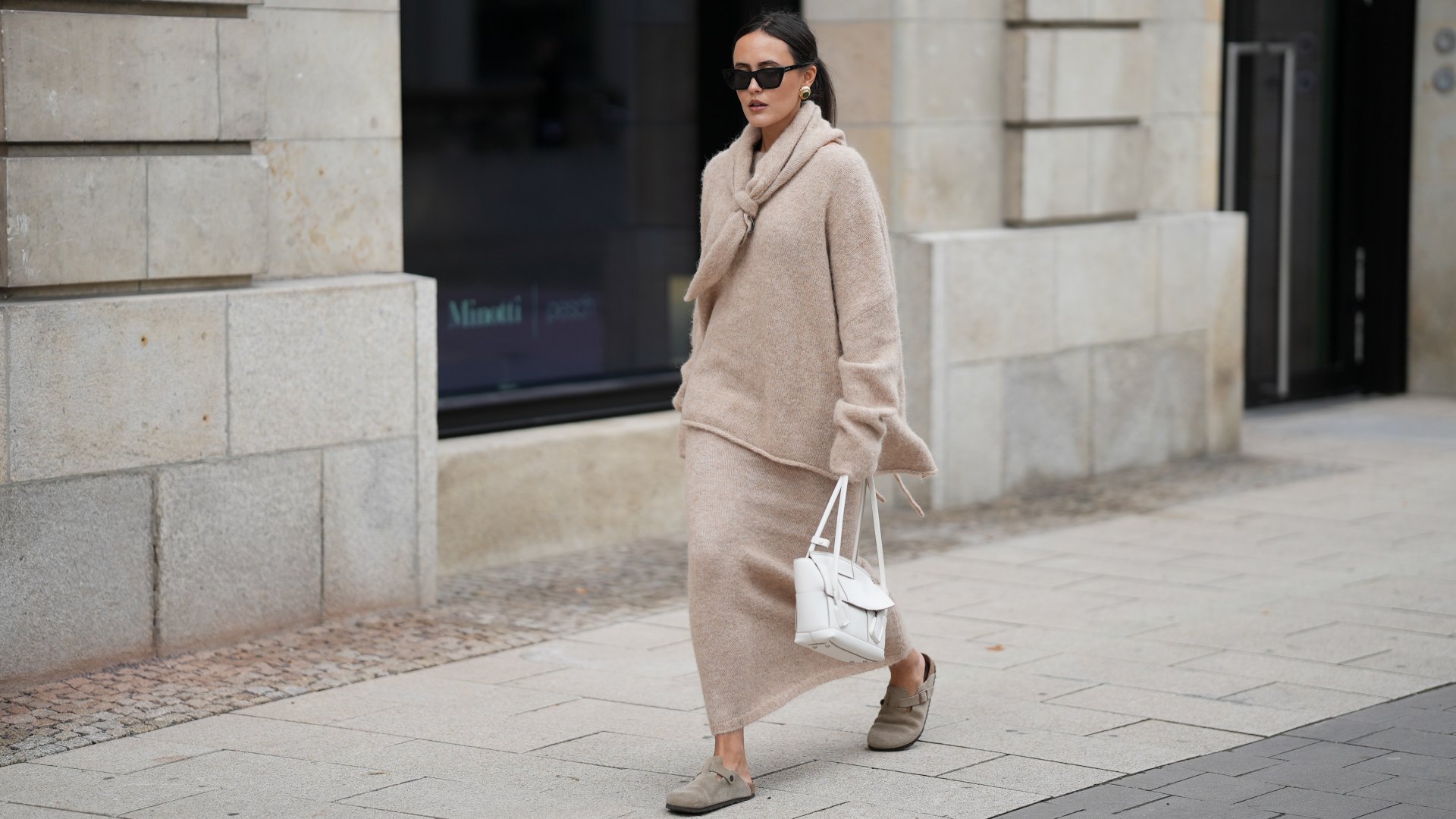 Look Like a Hamptons Rich Aunt With These Loose, Fall-to-Winter Finds